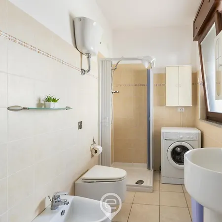 公寓 Eutychia Bright