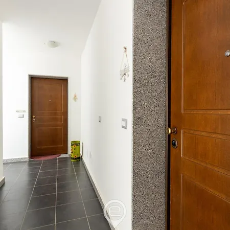 Eutychia Bright Lägenhet