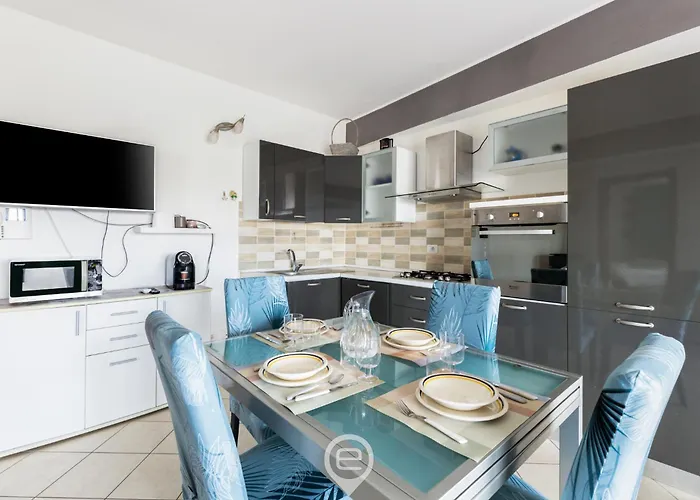 Eutychia Bright Apartamento