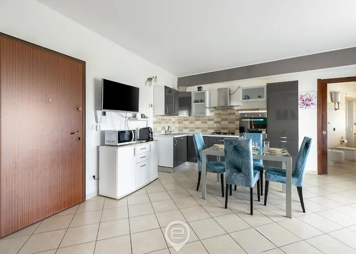 Eutychia Bright Alguer