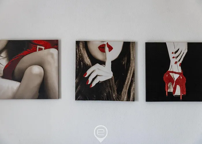 Eutychia Bright דירה